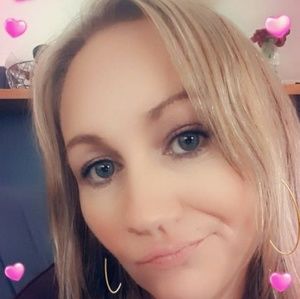 Meet your Posher, Toni-marie